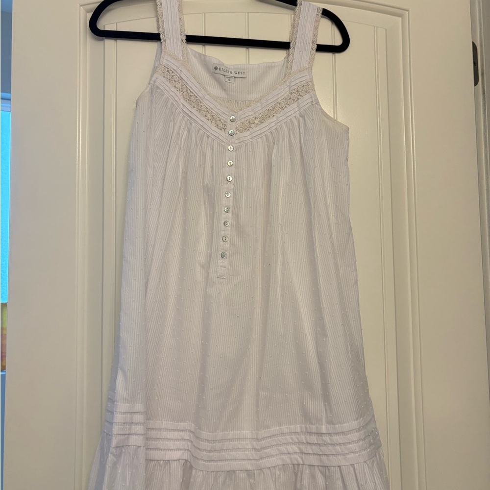 Eileen West White Sleeveless Lace-Trim Night Gown Chemise